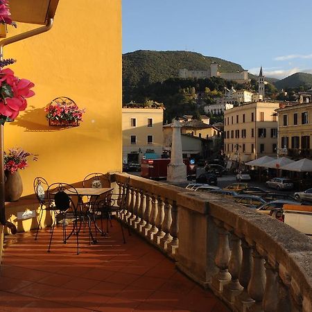 Апартаменти La Terrazza Сполето Екстер'єр фото